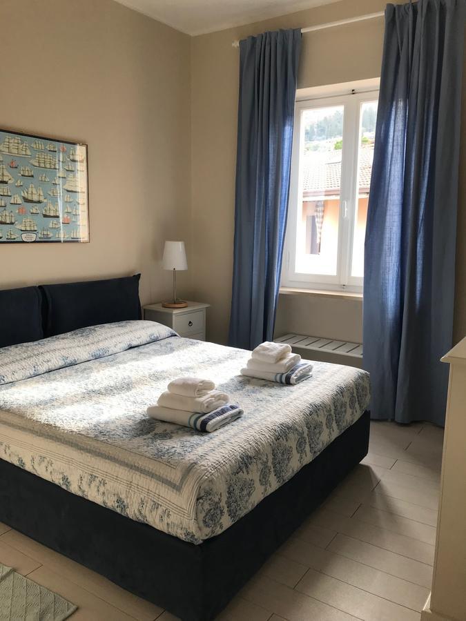 Aparthotel Residenza Le Logge Torri Del Benaco Exterior foto